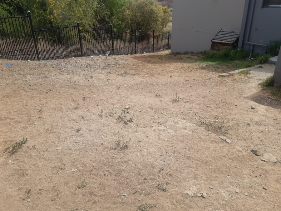 To Let 3 Bedroom Property for Rent in Hillside Free State